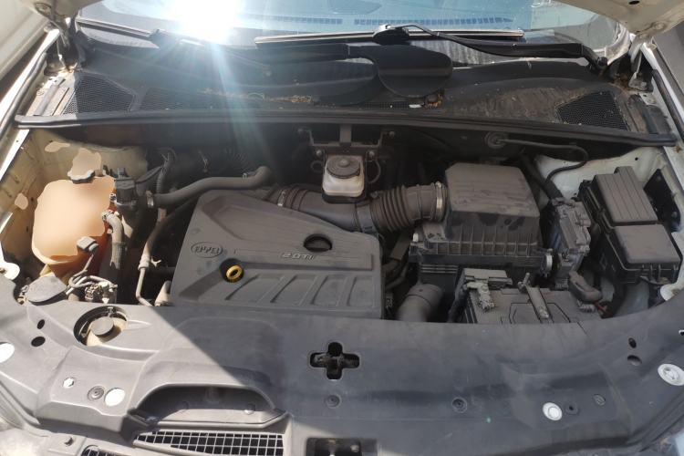 Used BYD S7 2015 2.0T Upgraded Automatic Luxury Version Engine Bay