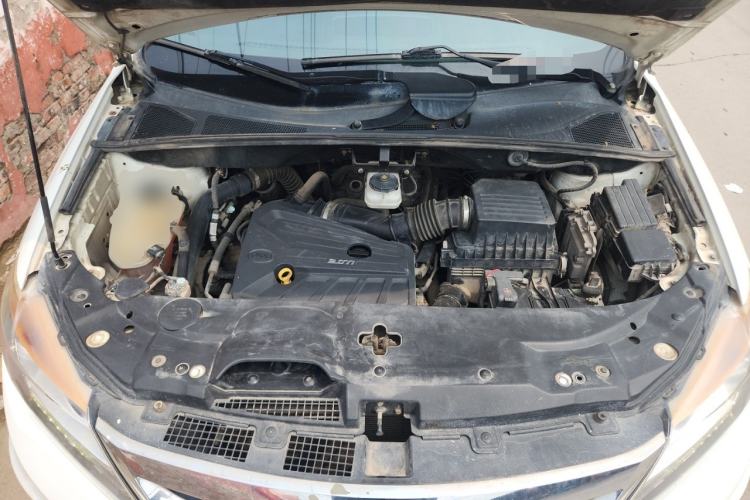 Used BYD S7 2015 2.0T Automatic Prestige Model Engine Bay