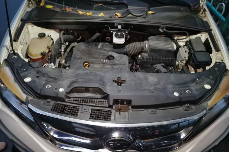 Used BYD S7 2015 2.0T Upgraded Automatic Luxury Version Engine Bay