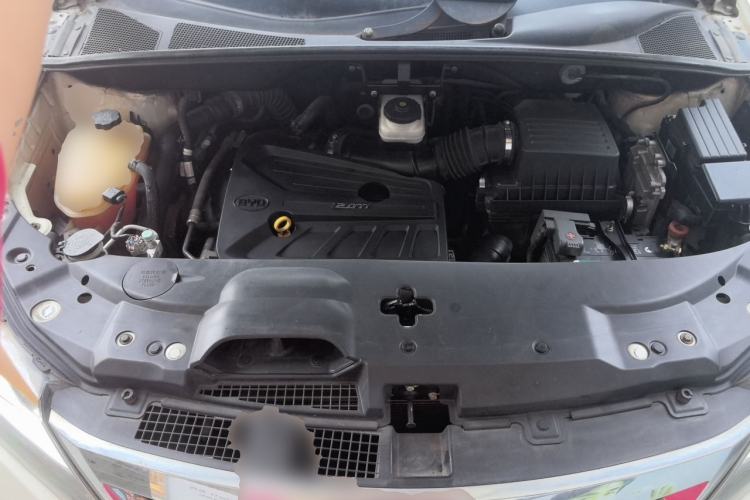 Used BYD S7 2015 2.0T Upgraded Automatic Luxury Version Engine Bay