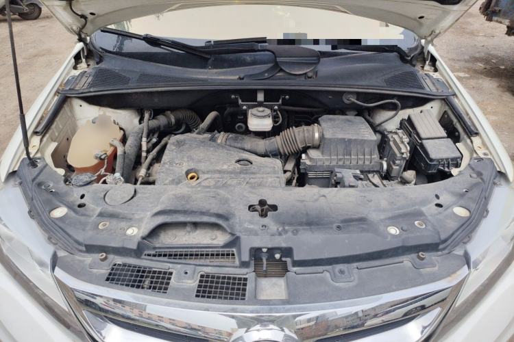 Used BYD S7 2015 2.0T Upgraded Automatic Luxury Version Engine Bay