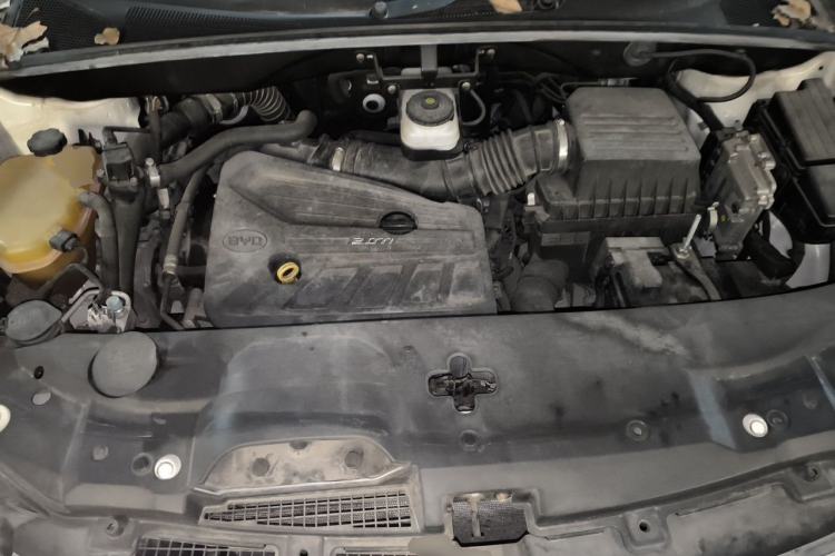 Used BYD S7 2015 2.0T Automatic Flagship Edition Engine Bay