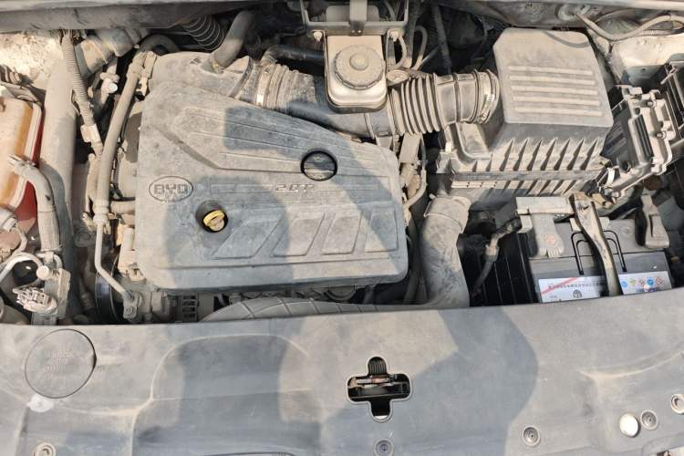 Used BYD S7 2015 2.0T Upgraded Automatic Flagship Version Engine Bay