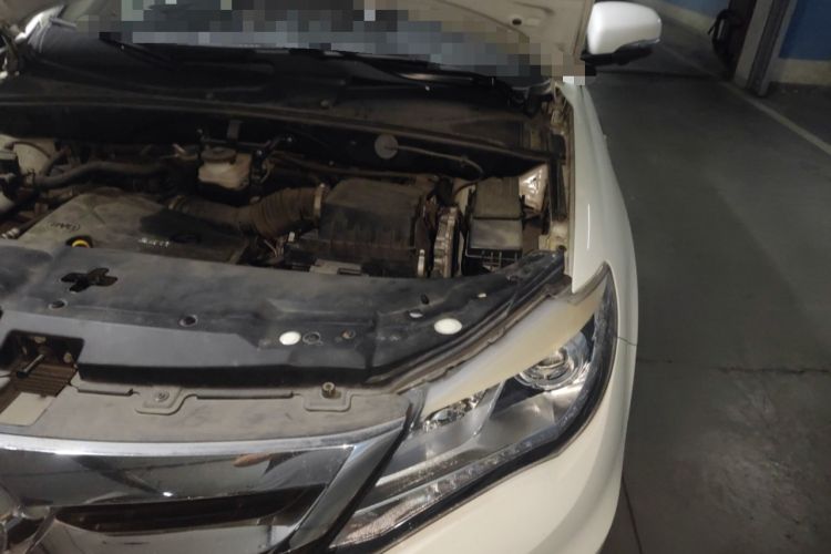 Used BYD S7 2015 2.0T Upgraded Automatic Luxury Version Engine Bay Left
