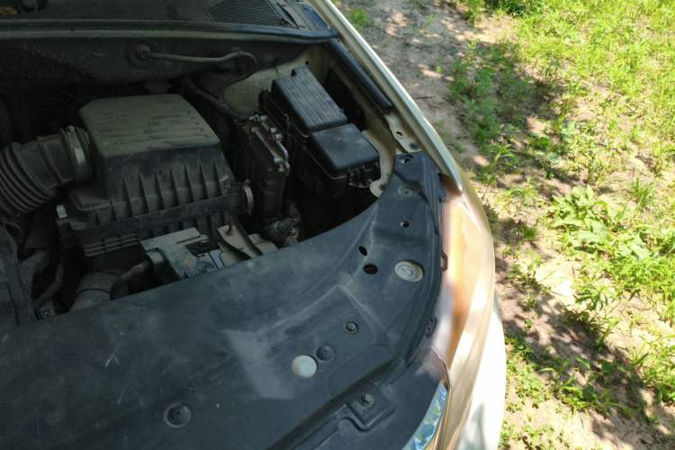 Used BYD S7 2015 2.0T Automatic Prestige Model Engine Bay Left