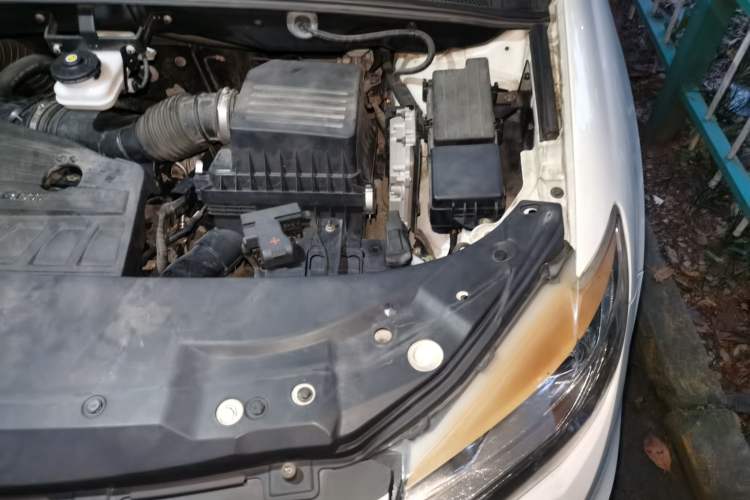 Used BYD S7 2015 2.0T Upgraded Automatic Luxury Version Engine Bay Left