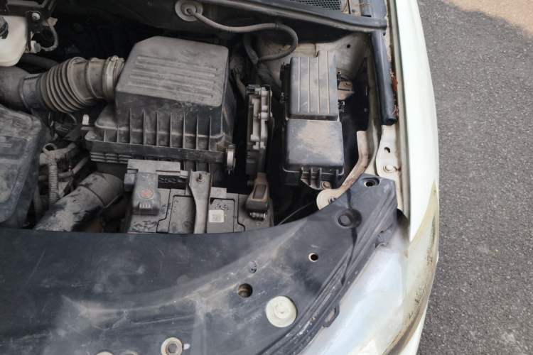 Used BYD S7 2015 2.0T Automatic Prestige Model Engine Bay Left