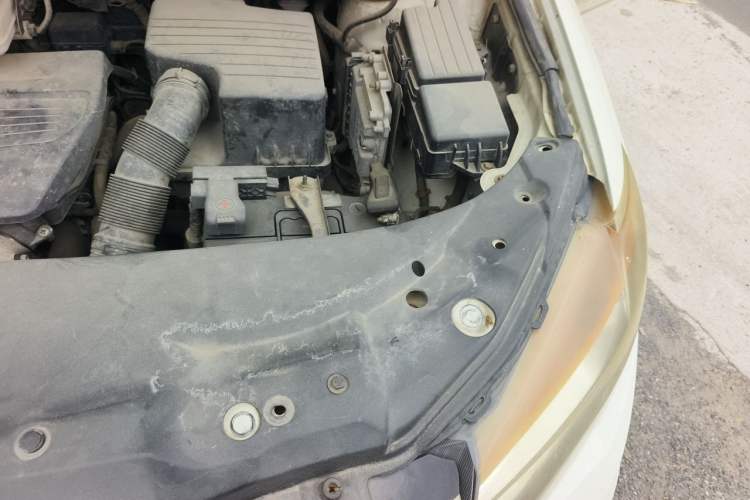 Used BYD S7 2015 1.5T Manual Luxury Model Engine Bay Left