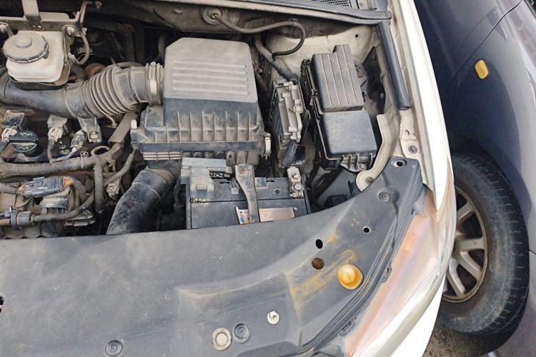 Used BYD S7 2015 2.0T Upgraded Automatic Luxury Version Engine Bay Left