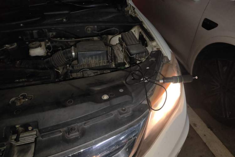 Used BYD S7 2015 2.0T Upgraded Automatic Flagship Version Engine Bay Left