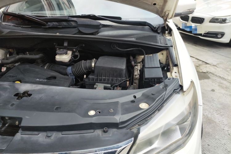 Used BYD S7 2015 2.0T Automatic Prestige Model Engine Bay Left