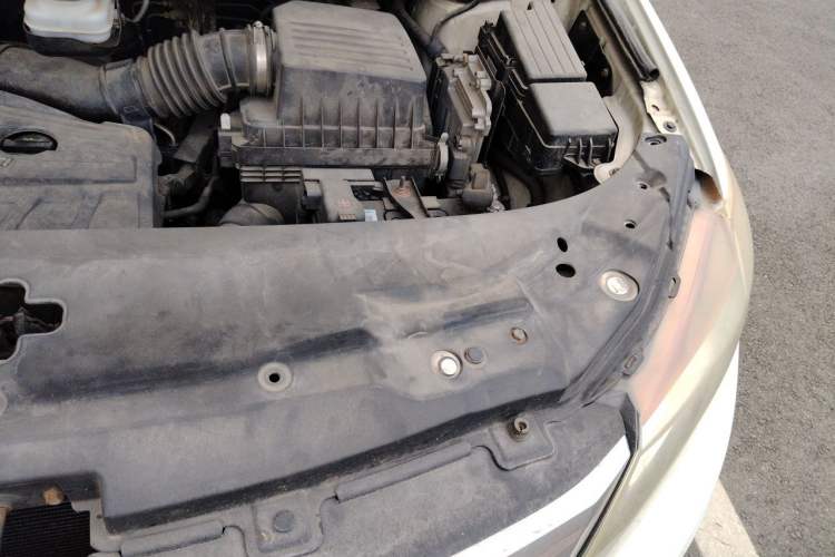 Used BYD S7 2015 2.0T Upgraded Automatic Luxury Version Engine Bay Left