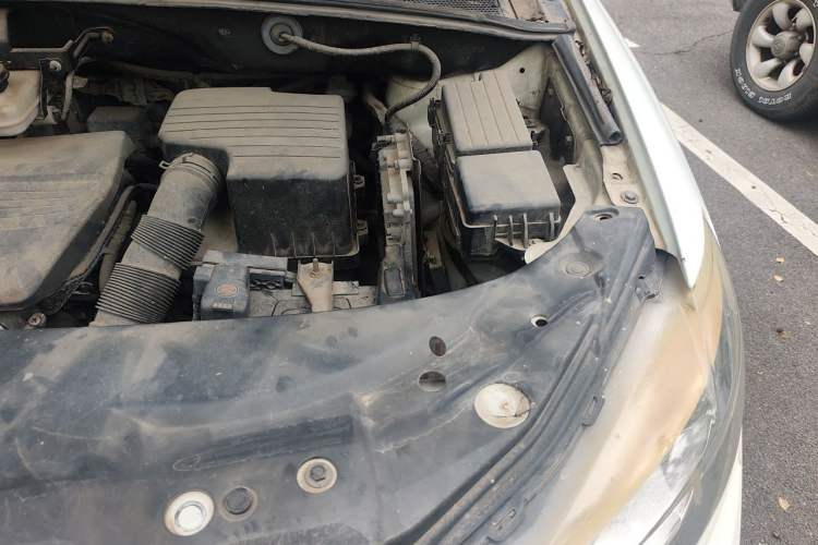 Used BYD S7 2015 1.5T Manual Luxury Model Engine Bay Left