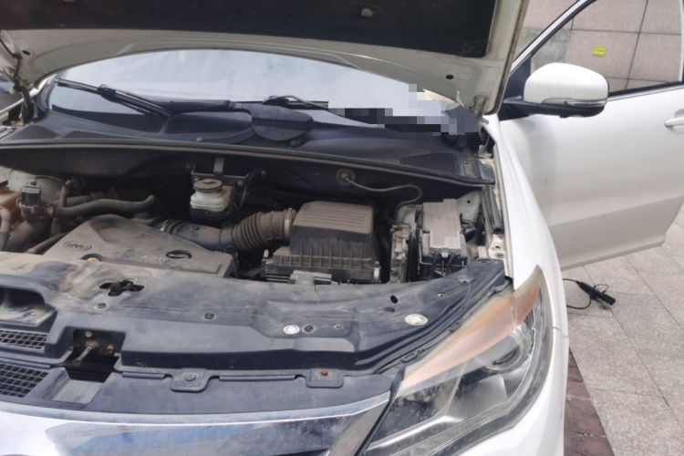 Used BYD S7 2015 2.0T Upgraded Automatic Luxury Version Engine Bay Left