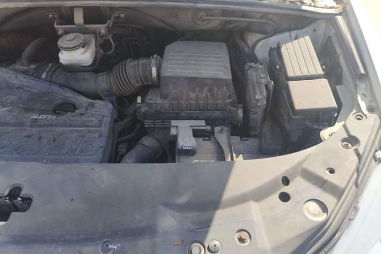 Used BYD S7 2015 2.0T Upgraded Automatic Luxury Version Engine Bay Left