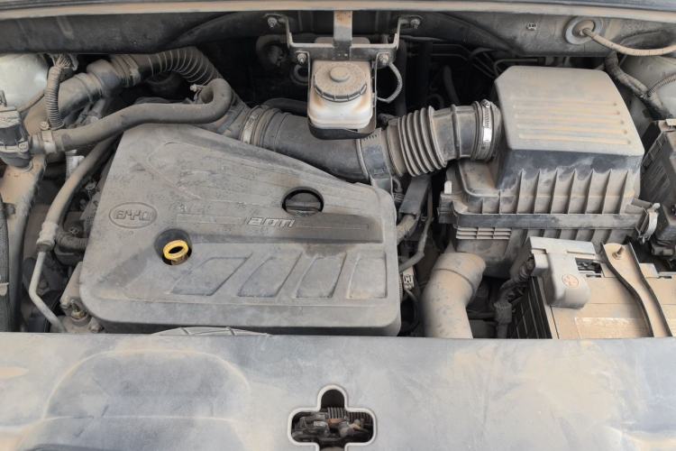 Used BYD S7 2015 2.0T Upgraded Automatic Flagship Version Engine Bay
