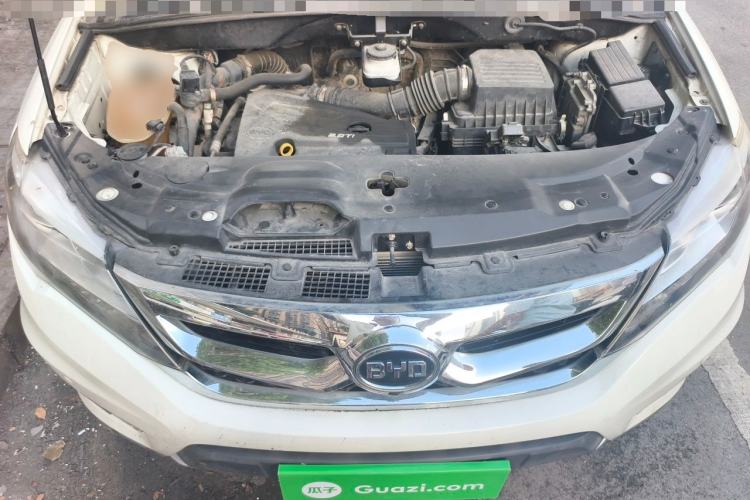 Used BYD S7 2015 2.0T Upgraded Automatic Flagship Version Engine Bay