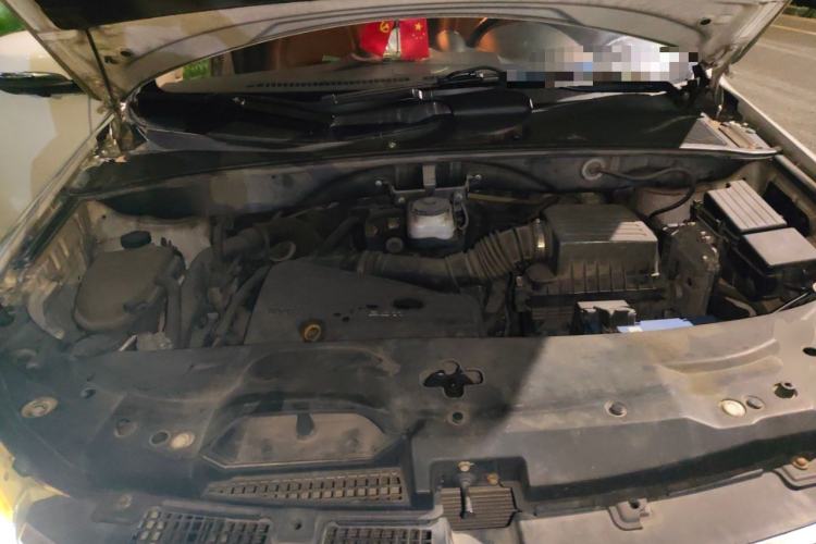 Used BYD S7 2015 2.0T Automatic Flagship Edition Engine Bay