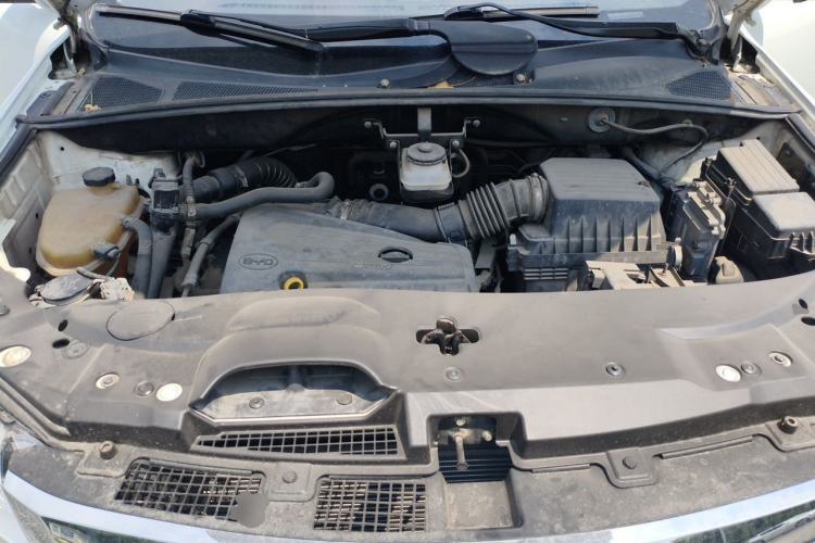 Used BYD S7 2015 2.0T Upgraded Automatic Luxury Version Engine Bay