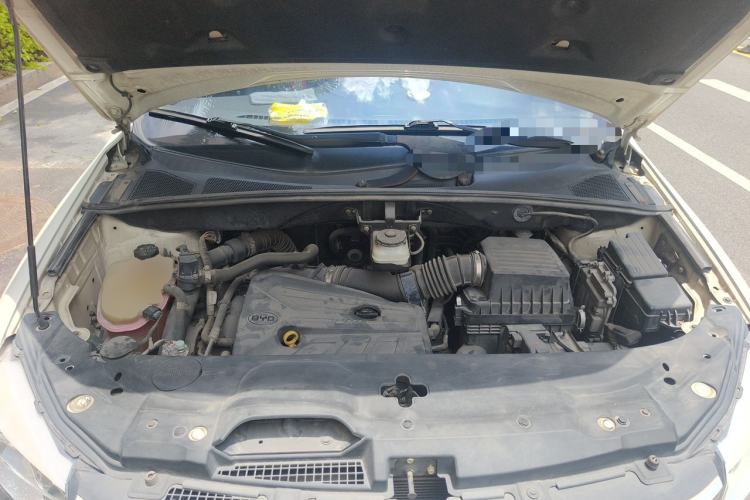 Used BYD S7 2015 2.0T Automatic Prestige Model Engine Bay