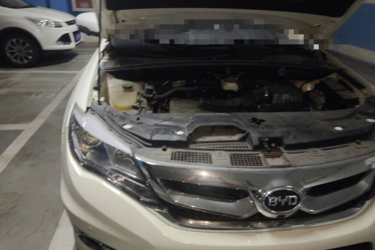 Used BYD S7 2015 2.0T Upgraded Automatic Luxury Version Engine Bay Right
