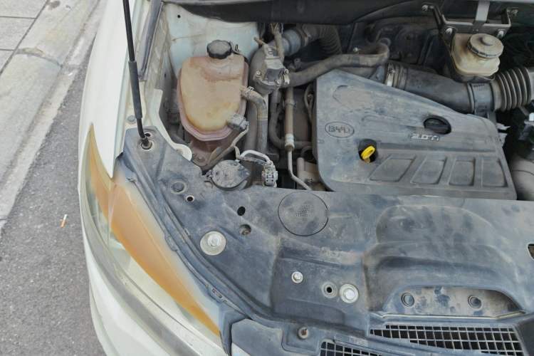 Used BYD S7 2015 2.0T Upgraded Automatic Flagship Version Engine Bay Right