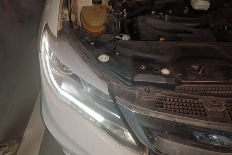 Used BYD S7 2015 2.0T Upgraded Automatic Luxury Version Engine Bay Right