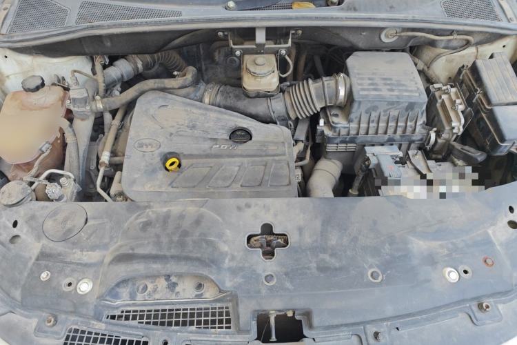 Used BYD S7 2015 2.0T Upgraded Automatic Flagship Version Engine Bay