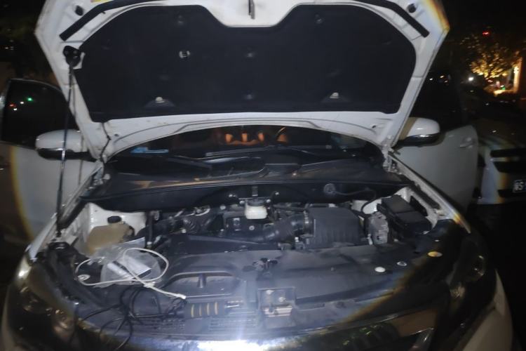 Used BYD S7 2015 2.0T Automatic Prestige Model Engine Bay