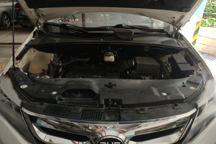 Used BYD S7 2015 2.0T Upgraded Automatic Luxury Version Engine Bay