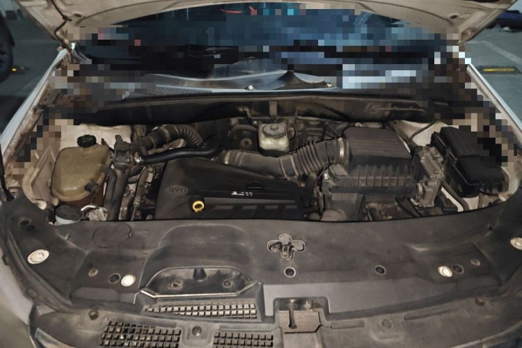 Used BYD S7 2015 2.0T Automatic Flagship Edition Engine Bay