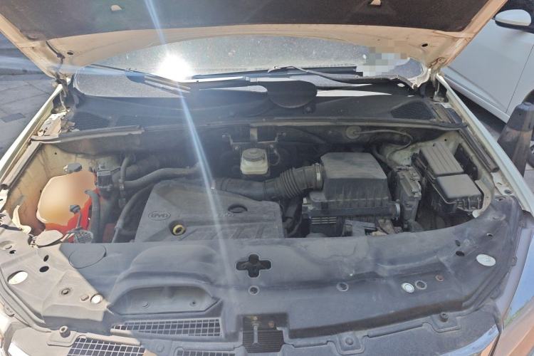 Used BYD S7 2015 2.0T Upgraded Automatic Luxury Version Engine Bay