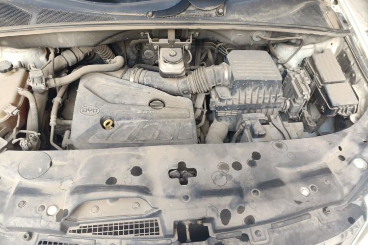 Used BYD S7 2015 2.0T Automatic Prestige Model Engine Bay