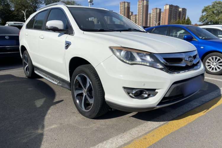Used BYD S7 2015 2.0T Upgraded Automatic Flagship Version Exterior 2