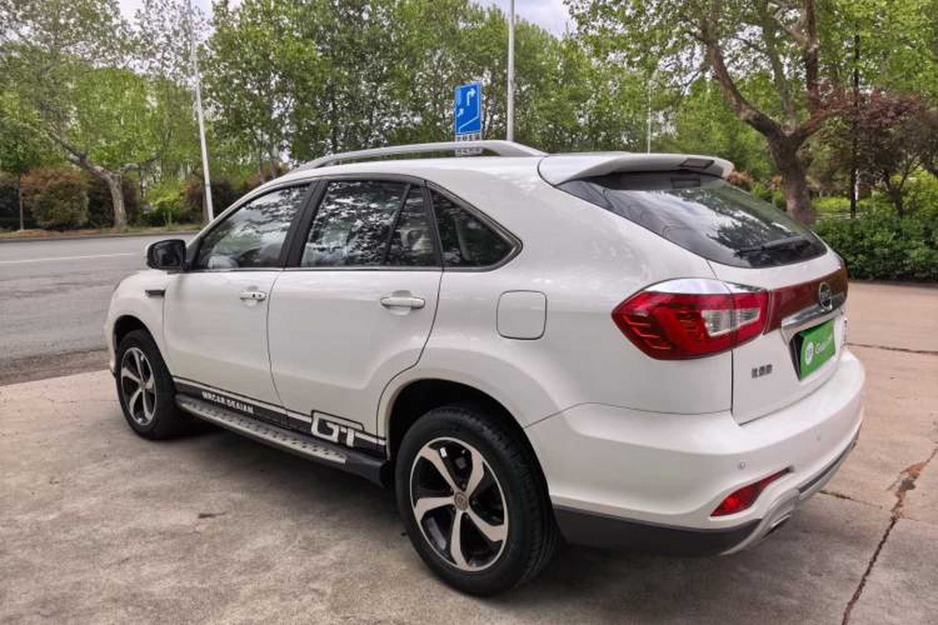 Used BYD S7 2015 2.0T Upgraded Automatic Luxury Version Exterior 5