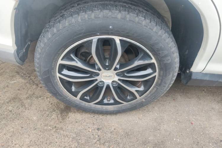 Used BYD S7 2015 2.0T Automatic Prestige Model Exterior 5