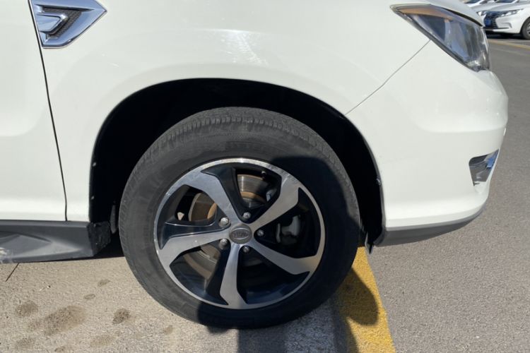 Used BYD S7 2015 2.0T Upgraded Automatic Flagship Version Exterior 7