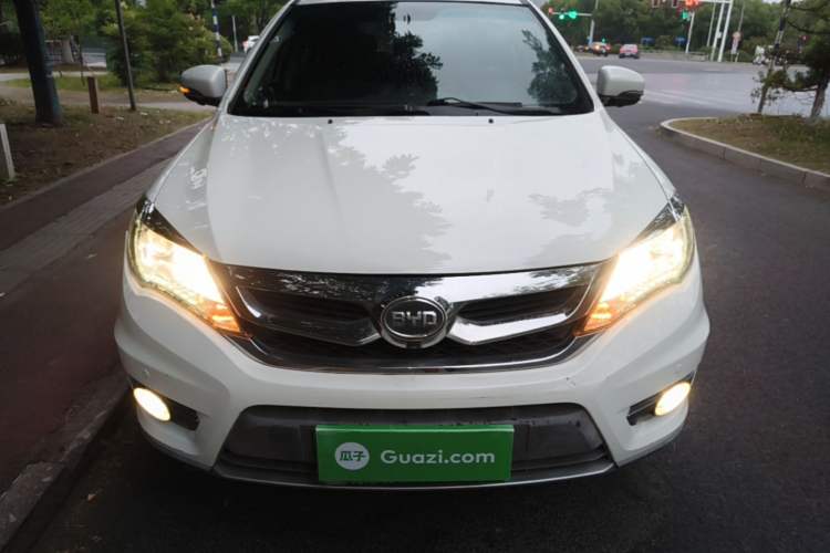 Used BYD S7 2015 2.0T Upgraded Automatic Flagship Version Front