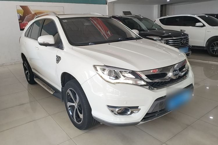 Used BYD S7 2015 2.0T Upgraded Automatic Flagship Version Front Right 45 Deg