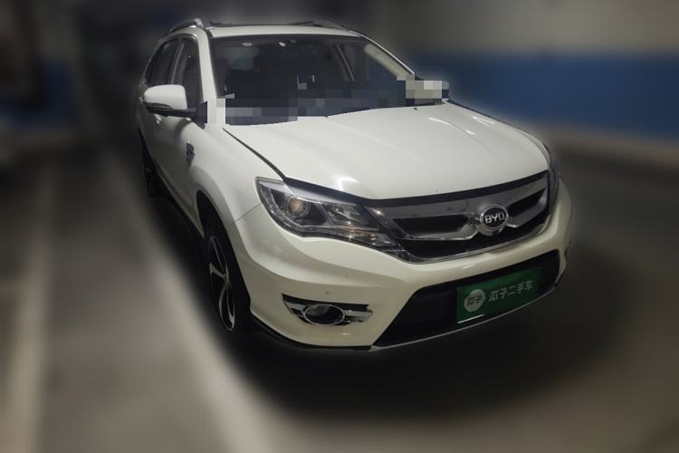 Used BYD S7 2015 2.0T Upgraded Automatic Luxury Version Front Right 45 Deg