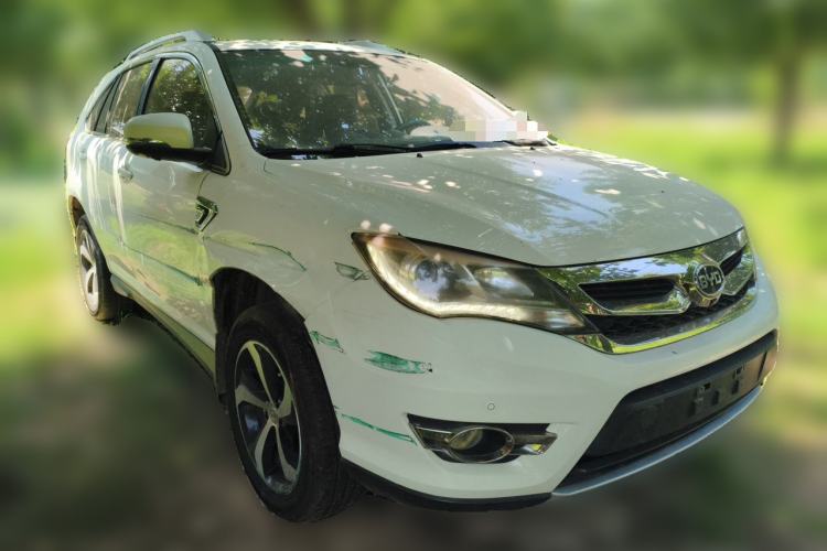 Used BYD S7 2015 2.0T Automatic Prestige Model Front Right 45 Deg