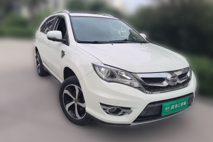 Used BYD S7 2015 2.0T Upgraded Automatic Luxury Version Front Right 45 Deg