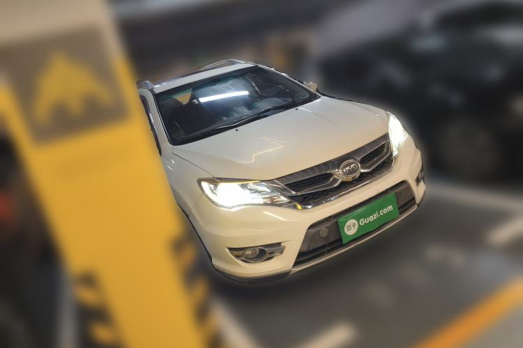 Used BYD S7 2015 2.0T Automatic Flagship Edition Front Right 45 Deg