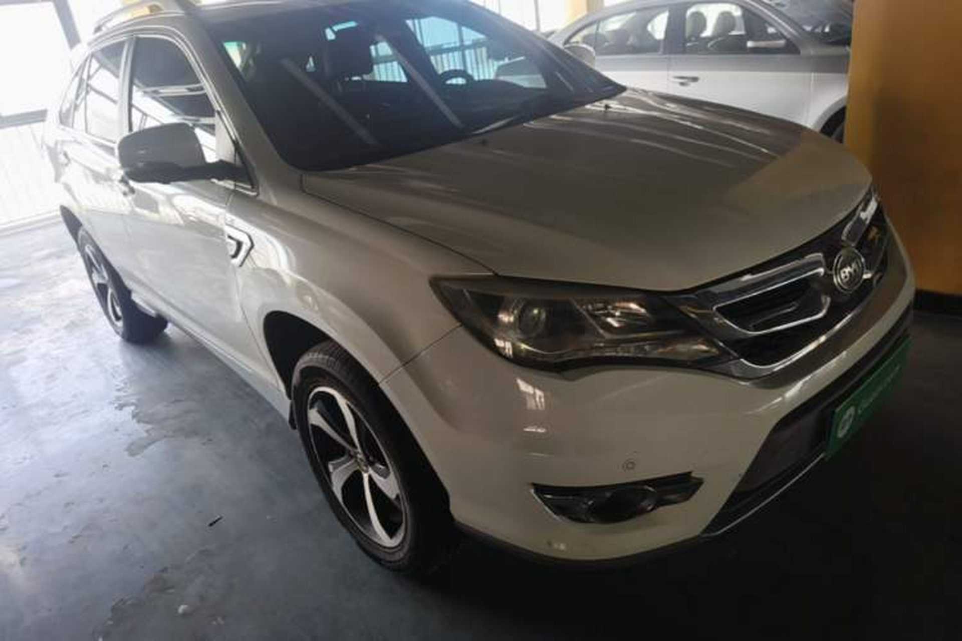 Used BYD S7 2015 2.0T Automatic Prestige Model Front Right 45 Deg
