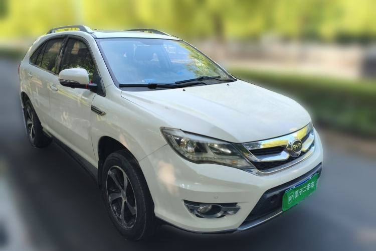 Used BYD S7 2015 2.0T Automatic Prestige Model Front Right 45 Deg