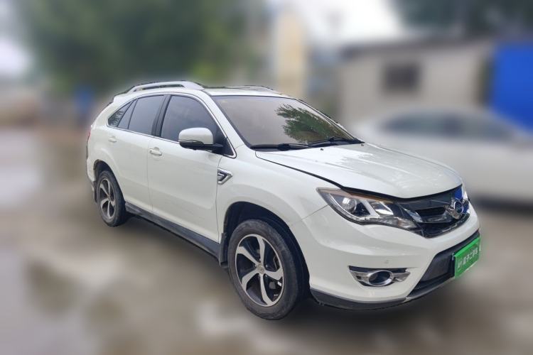 Used BYD S7 2015 2.0T Upgraded Automatic Luxury Version Front Right 45 Deg