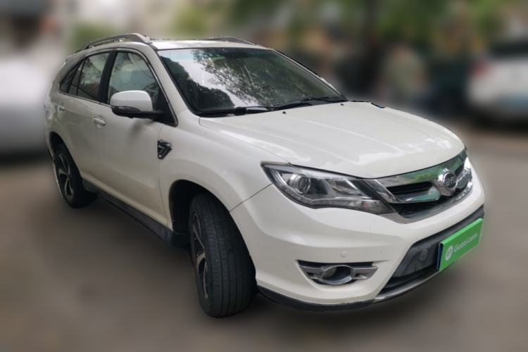 Used BYD S7 2015 2.0T Automatic Prestige Model Front Right 45 Deg