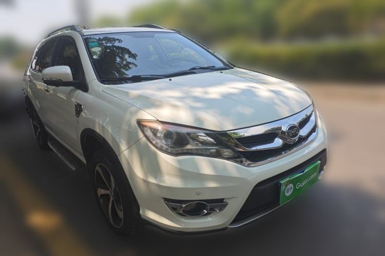 Used BYD S7 2015 2.0T Upgraded Automatic Flagship Version Front Right 45 Deg