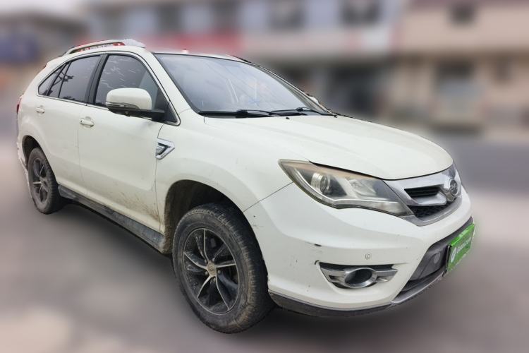 Used BYD S7 2015 1.5T Manual Luxury Model Front Right 45 Deg