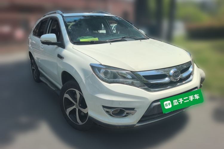 Used BYD S7 2015 2.0T Upgraded Automatic Luxury Version Front Right 45 Deg